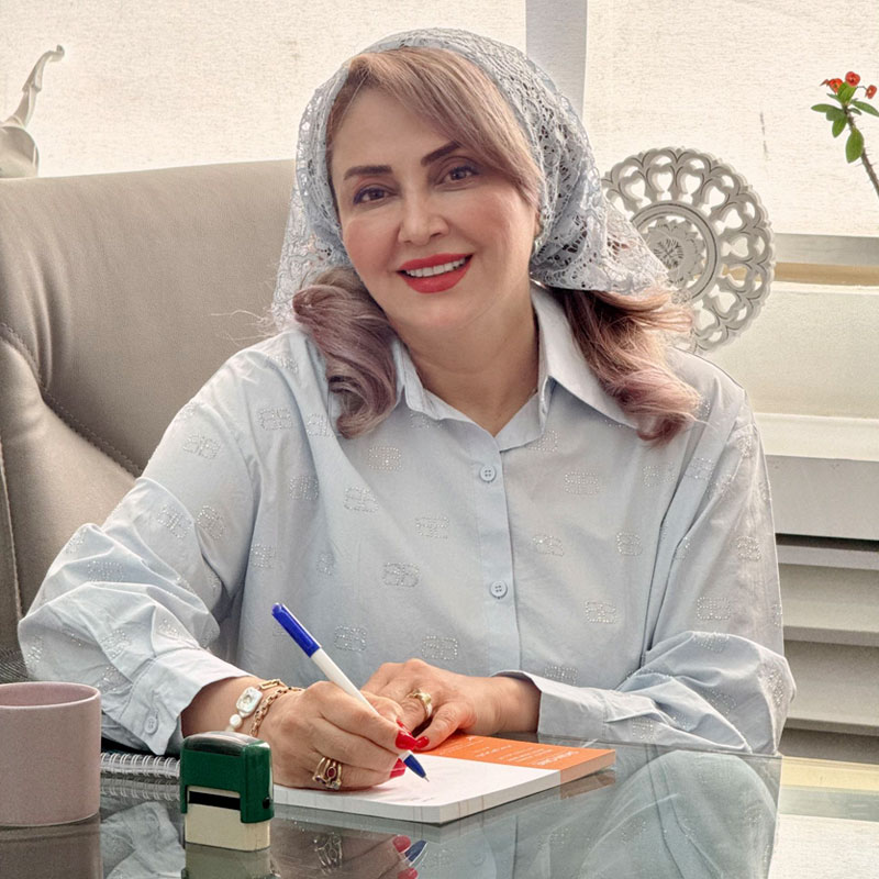 عکس دکتر مرجان حداد در اصفهان